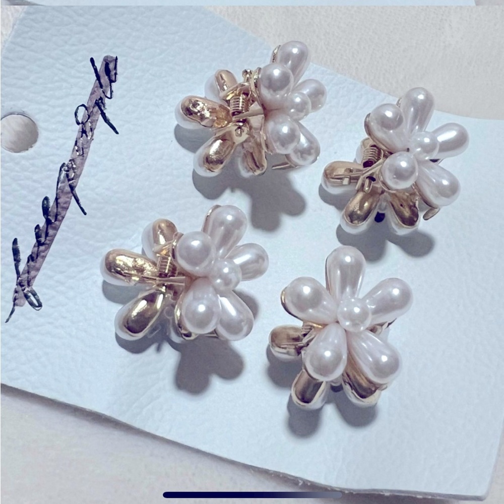 FREE PEOPLE Dahlias Daisy Mini Hair Clip Set NWT - Picture 3 of 7